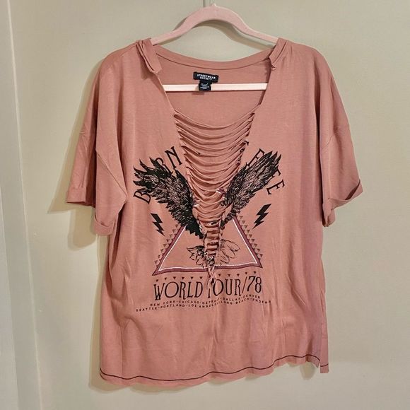 🔔 STREETWEAR Distressed Top ($25 for 3 items) - Picture 2 of 4